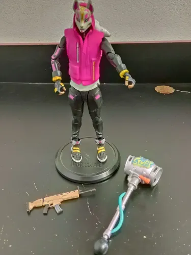 Drift do jogo Fortnite McFarlane Toys. 