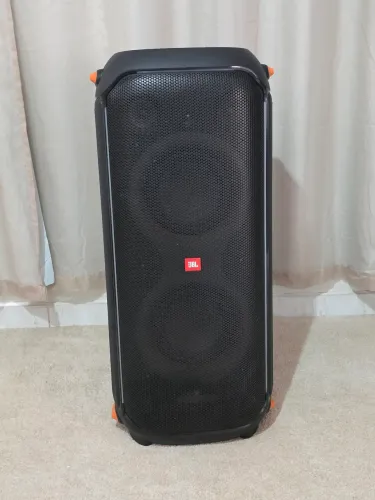 Caixa JBL PartyBox 710 (impecável, praticamente nova)