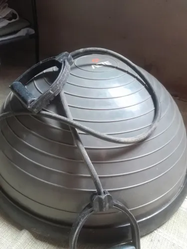 Meia bola ( Bosu Ball)