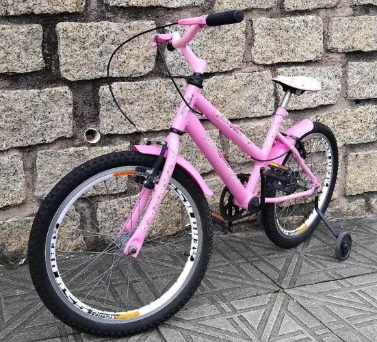 Bicicleta infantil EM ÓTIMO ESTADO 