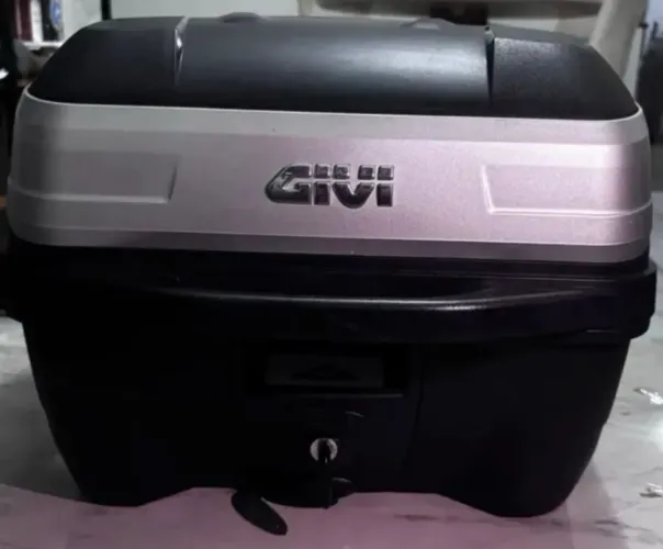 Baú givi