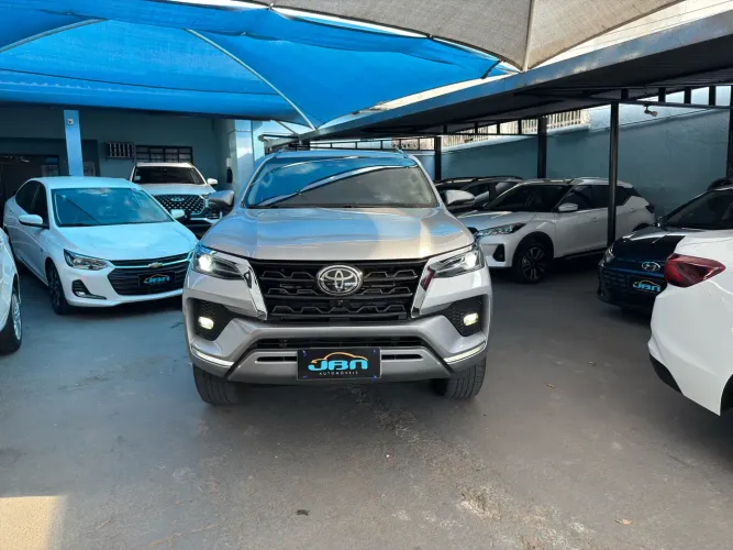 Toyota Hilux SW4 SRX 4X4 2.8 TDI 16V Dies. Aut. 2023