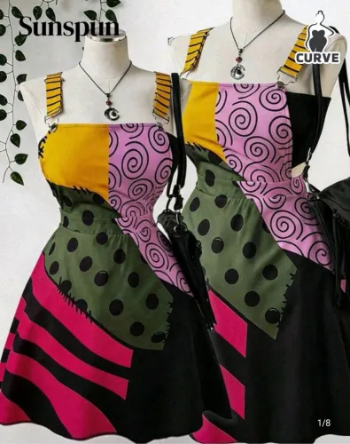 Vestido colorido com estampa de retalho