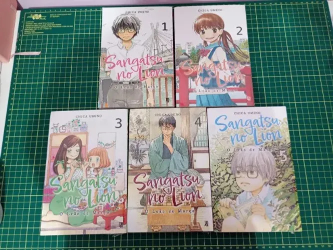 Kit mangás Sangatsu no Lion vol. 1 ao 5 (novos)
