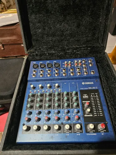 Mesa som yamaha MG10/2