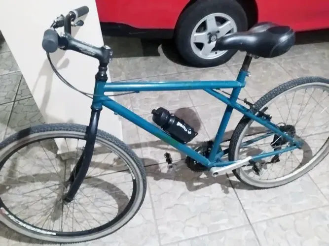 Bicicleta GT aro 26 cromo-molibdênio