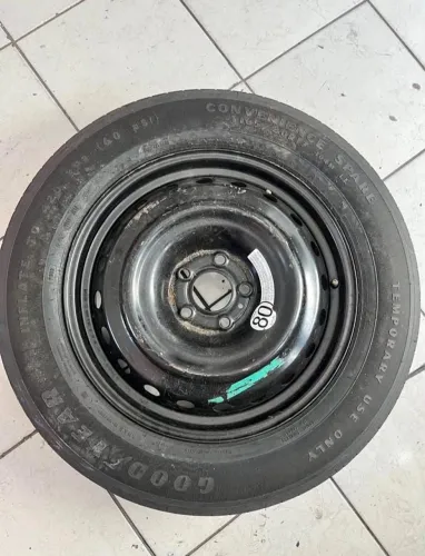 Roda estepe fino pneu Good Year 165/60 aro 17 original Fiat 