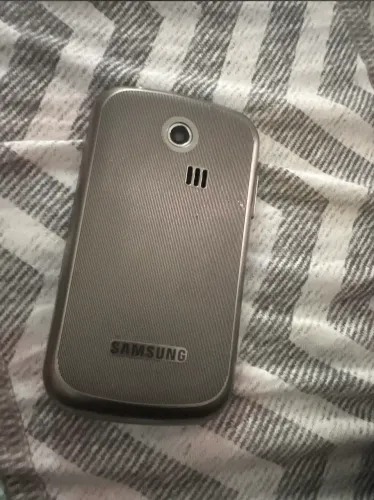 Samsung Chat 335 LEIA