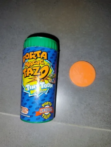 Lote porta tazos (verde) e master Tazo (coiote)