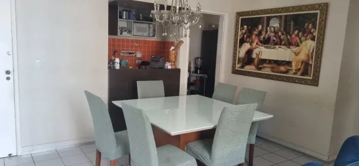 MESA COM 6 CADEIRAS MADEIRA COM TAMPA DE VIDRO