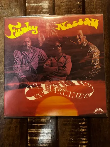 Vinil Funky Nassau, da banda The Beginning of the End,