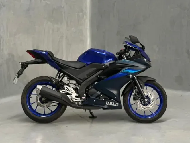 YAMAHA FZR R15 2025