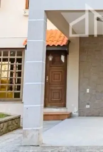 Porta externa em Imbuia maciça com fechaduras