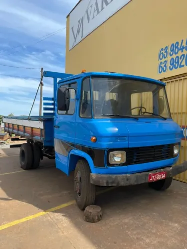 Caminhão Mercedes 608