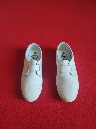 Mocassim branco 37
