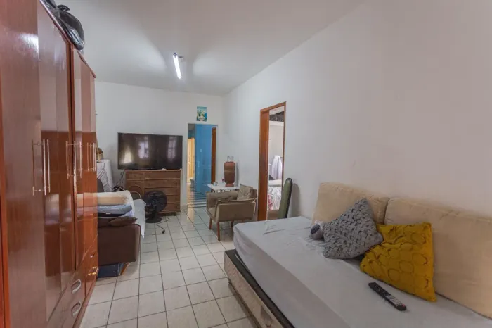Casa à Venda - Nova Floresta, 3 Quartos, 250 m2