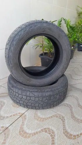 DUPLA DE PNEUS Argo -Pirelli /Scorpion ATR 205/60 R15 