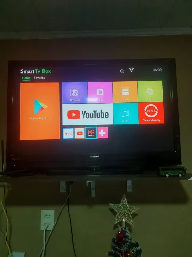 Tv 39" philco LCD não é smart sem avarias e funcionando. Desfazendo porque não uso.