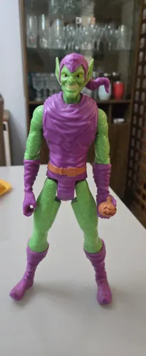 Bonecos marvel e vingadores original usado