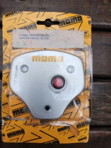 Momo F1 Concept Horn Button Aplique Para Volante Momo Buzina