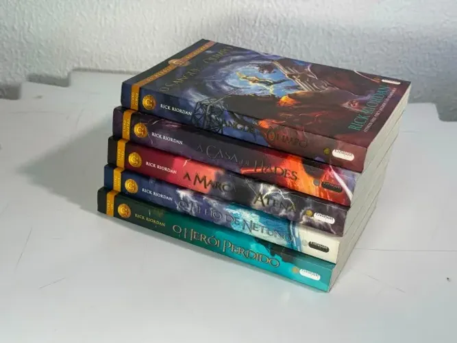 Box Os Heróis do Olimpo: 5 volumes | Rick Riordan | Editora Intrínseca