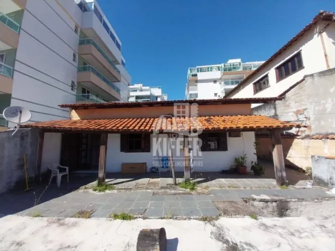 Casa à venda, de frente, 2 quartos, perto da Praia de Piratininga, regiao Oceanica, Niteró