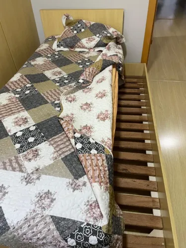 Cama de soleiro com cama auxiliar