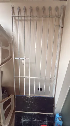 Conjunto de Grades e Portão de Ferro para Residência