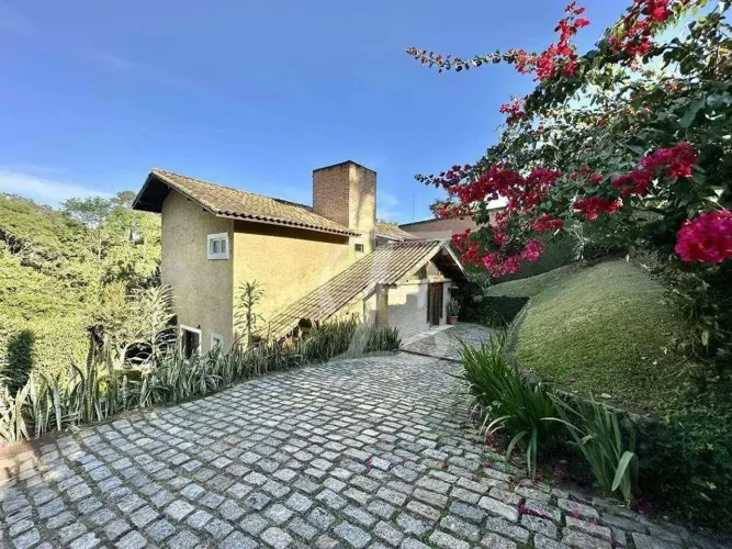 Casa com 3 dormitórios à venda, 355 m² por R$ 2.150.000,00 - Granja Viana Chácara dos Lag
