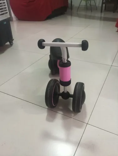 Bicicleta de equilíbrio buba