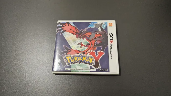 Pokemon Y - 3ds (com encarte)