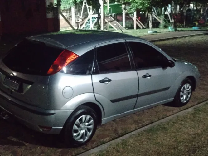 Ford Focus 1.6 S/se/se Plus Flex 8v/16v 5P 2004