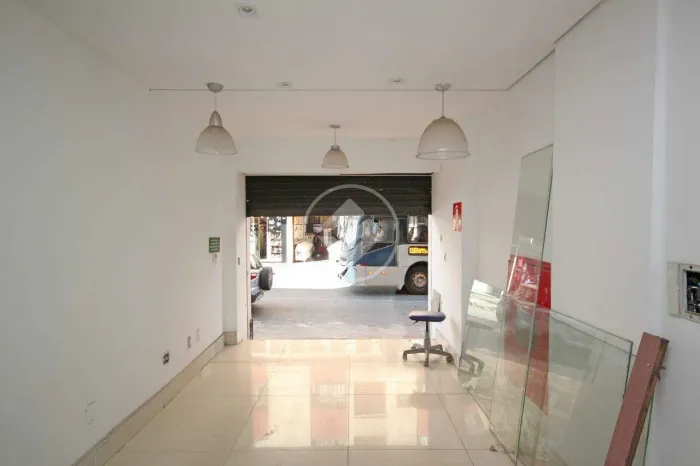 LOJA EM PONTO COMERCIAL DO BAIRRO FLORESTA PARA LOCAÇÃO!