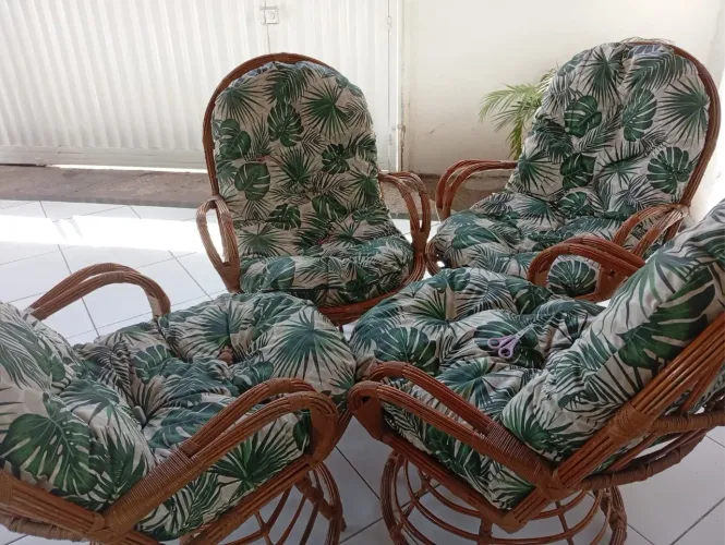 Conjunto de Cadeiras