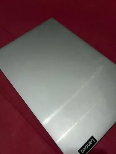 Vende-se Lenovo IDEAPAD 15 S145