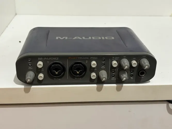 Interface M-Audio Fast Track Pro