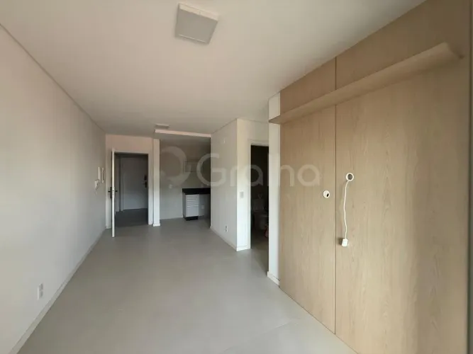 Apartamento de 68m² com 2 quartos no Saco Grande