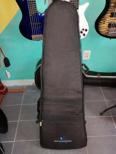 Case acolchoado novíssimo
