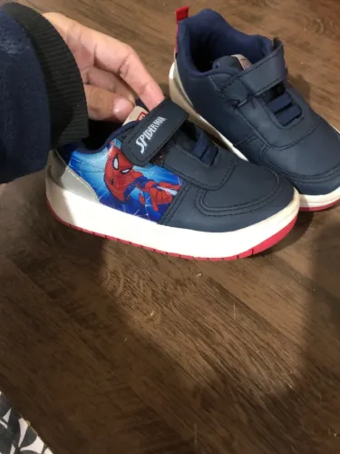 Tênis 24 homem aranha