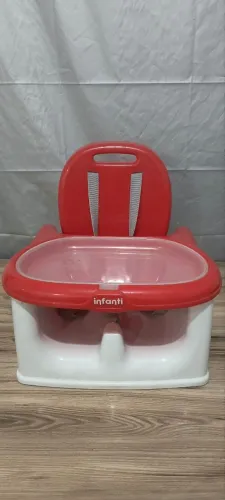 Cadeirinha de alimentação infantil 