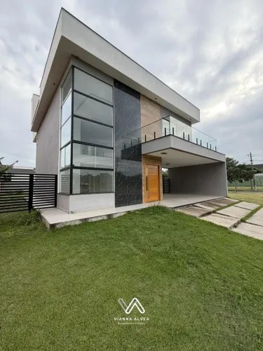 Casa de Alto Padrão com 4 Suítes e Área Gourmet no Alphaville 1