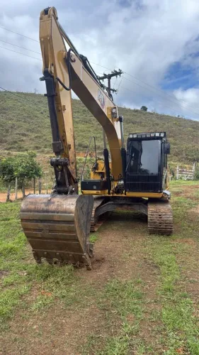 Escavadeira hidráulica caterpila 2022 único dono