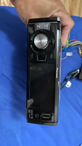 Som automotivo Pioneer DVH-8880AVBT
