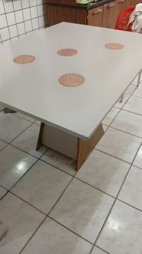 vendo mesa no preço 250