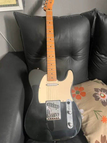 Guitarra Fender Telecaster (edição comemorativa)