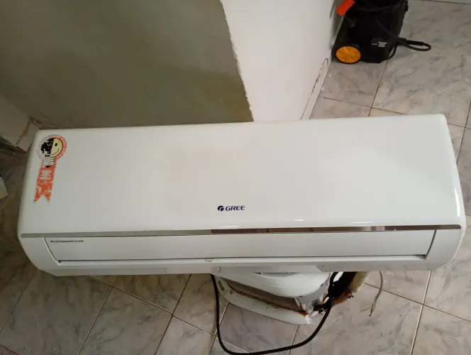 Ar condicionado GREE 12.000 bttus VALOR JA INCOUSO TODO MATERIAL DE INSTALAÇÃO E MÃODEOBRA