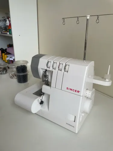 Vendo máquina utralok