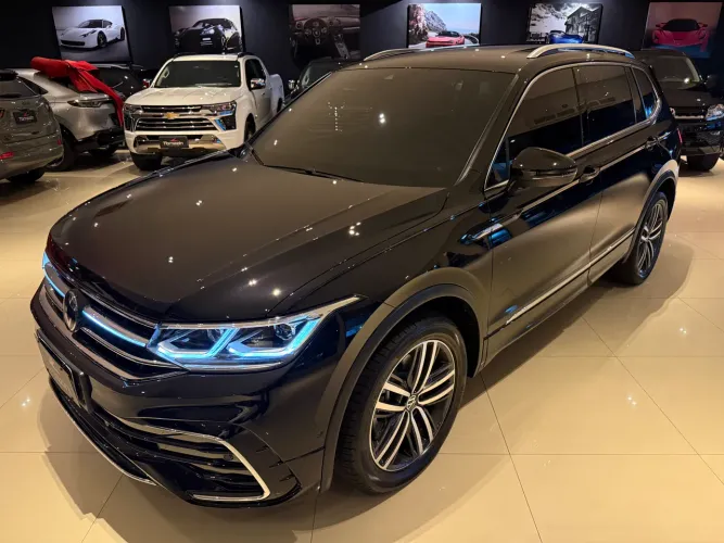 Volkswagen Tiguan Allspac R-line 300 TSI 2.0 2025