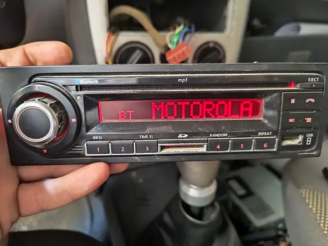 Rádio original VW com bluetooth <br>Funciona perfeitamente <br><br>R$500