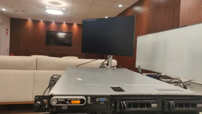 Servidor Dell PowerEdge 1950 III Rack 1U 2x Xeon Quad-Core SAS